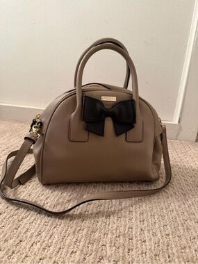 Kate Spade Hanover Street Small Lorin Satchel Taupe Beige with Black Bow Accent